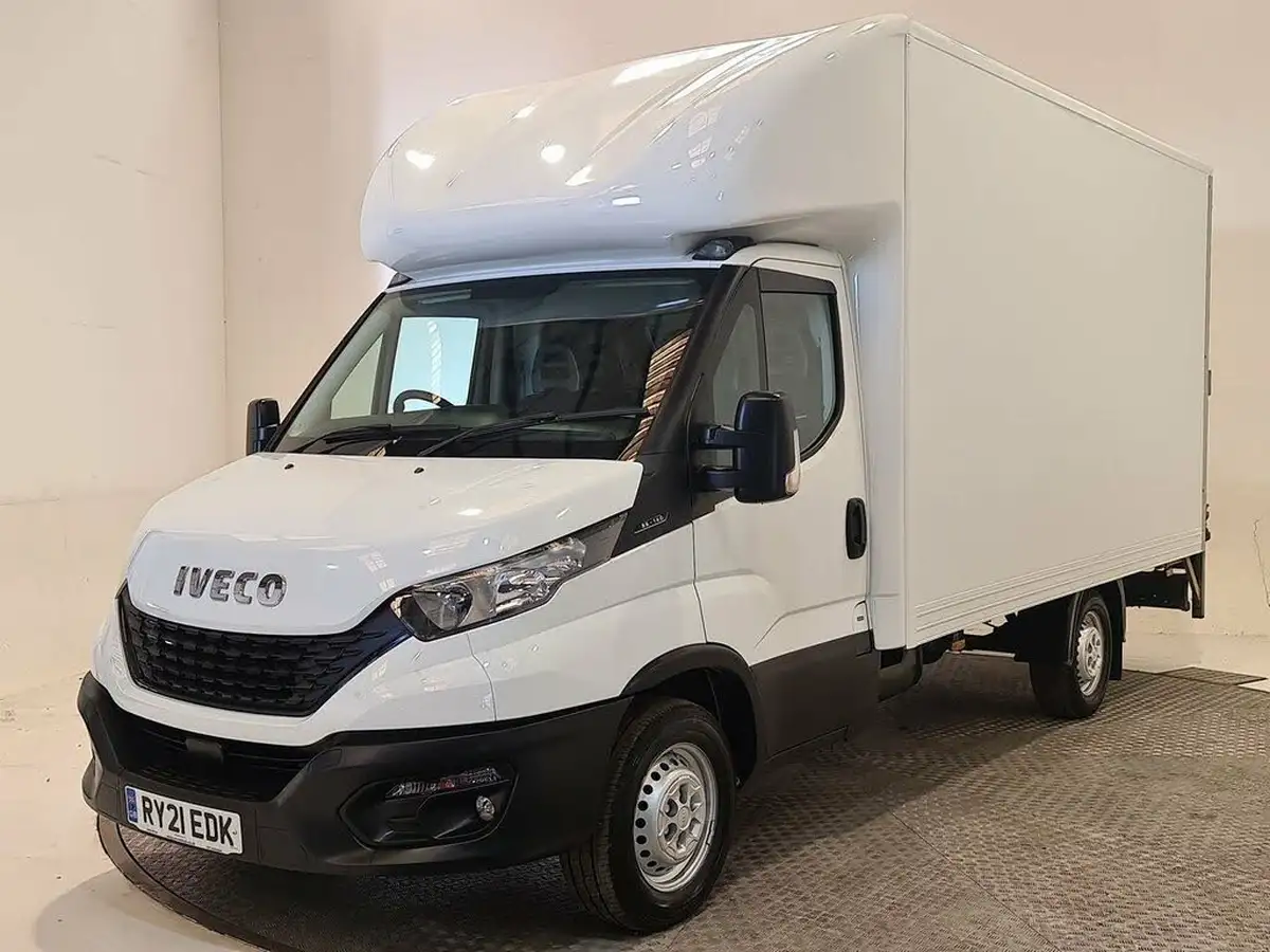 2021-iveco-daily-s-class-23td-35s14h-3000-big-8