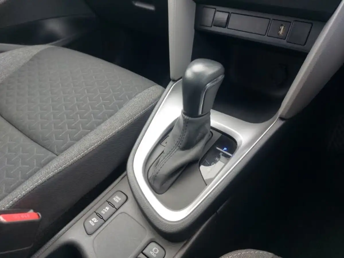 2021-toyota-yaris-cross-15-vvt-i-icon-big-13