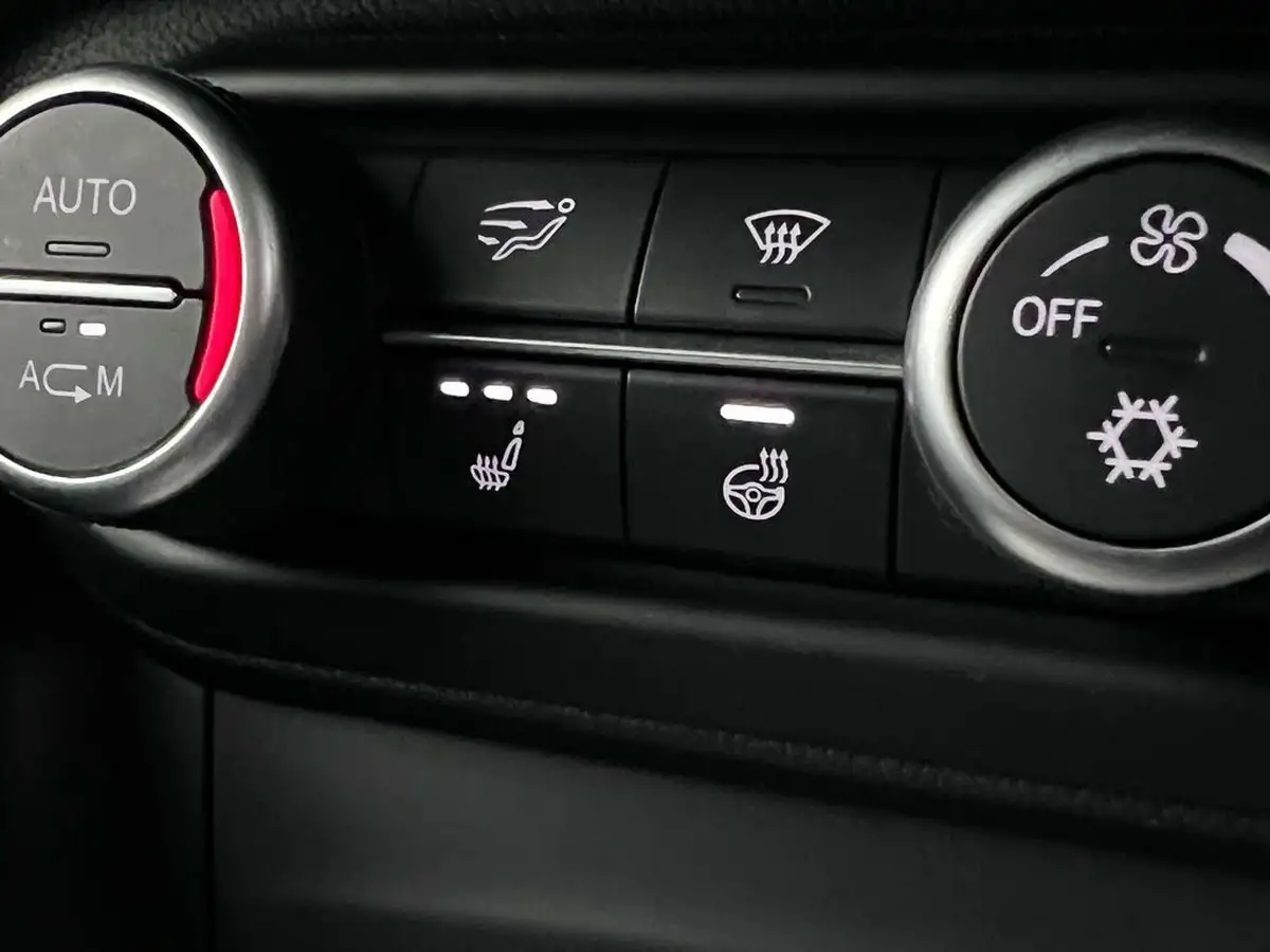 2017-alfa-romeo-stelvio-20-milano-big-44