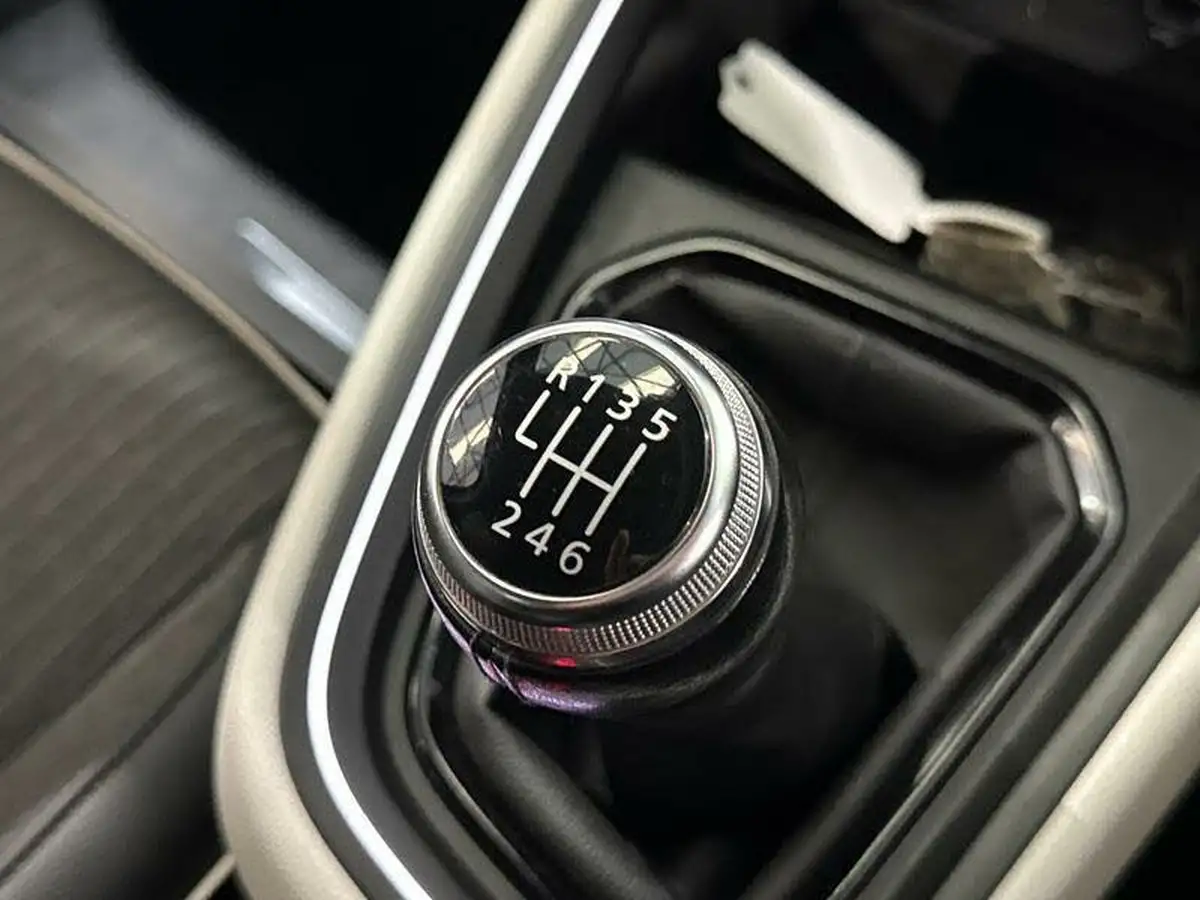 2022-renault-clio-10-tce-se-edition-big-17