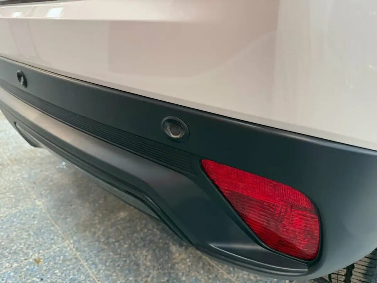 2019-mitsubishi-eclipse-cross-15-black-big-8