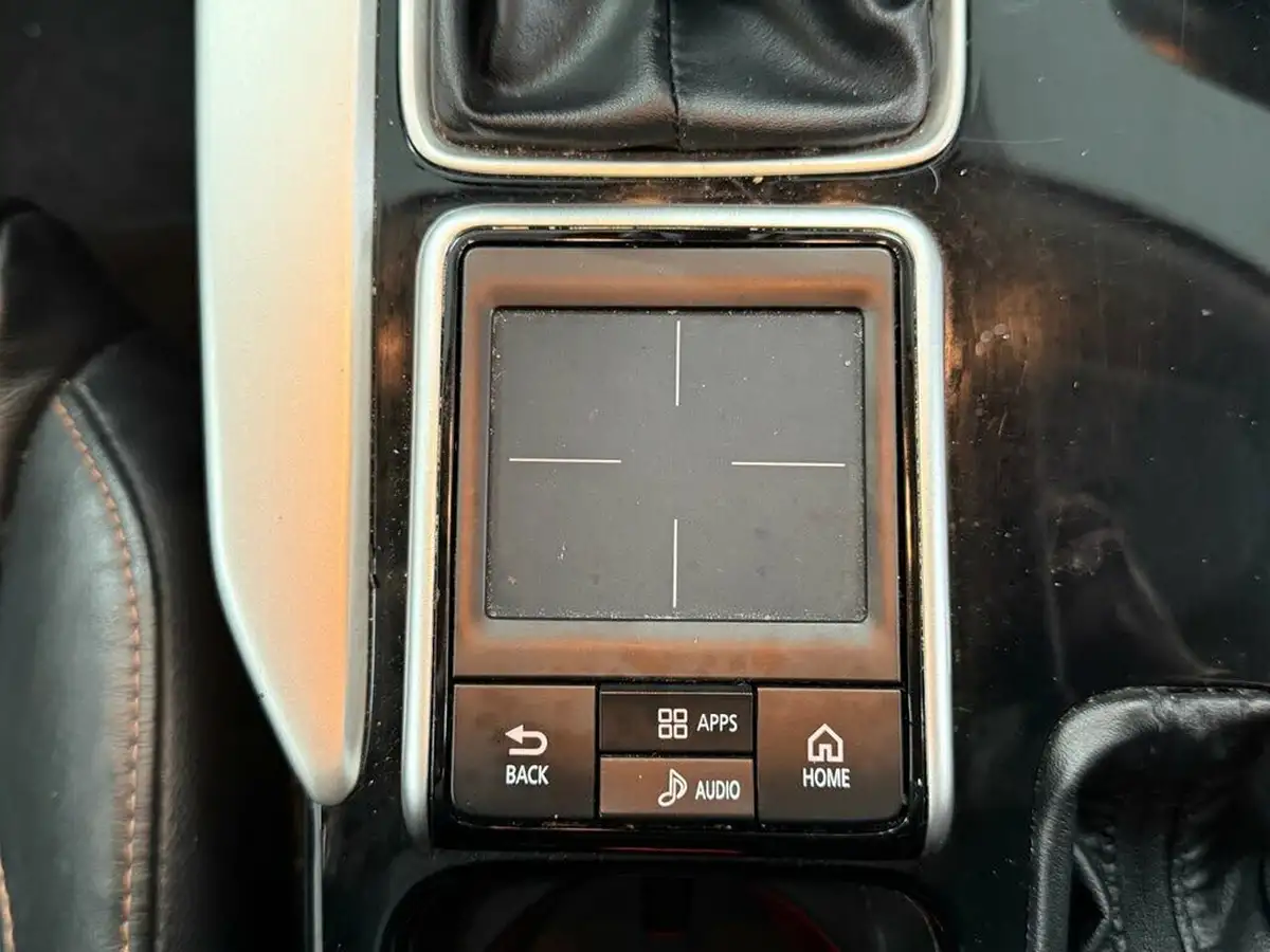 2019-mitsubishi-eclipse-cross-15-black-big-56