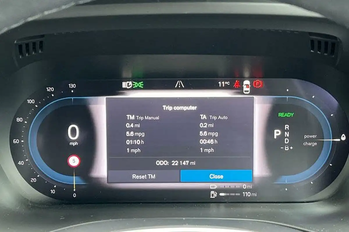 2022-volvo-xc60-20-t6-r-design-350bhp-plug-in-hybrid-big-12