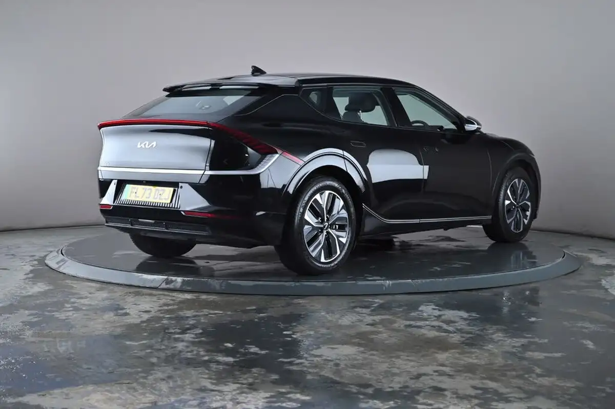 2023-kia-ev6-e-air-big-25