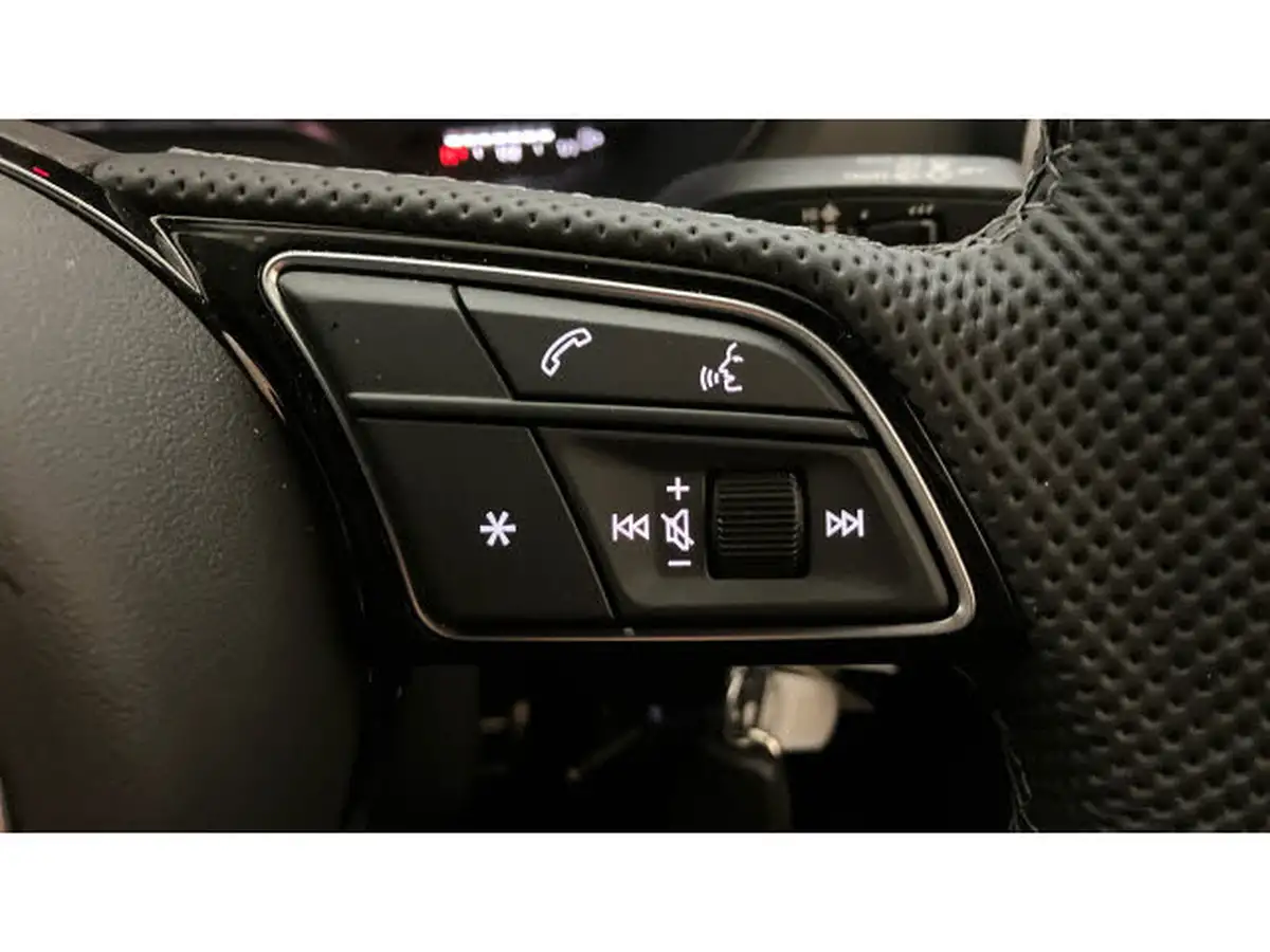 2024-audi-q2-10-30-tfsi-s-line-116ps-big-17