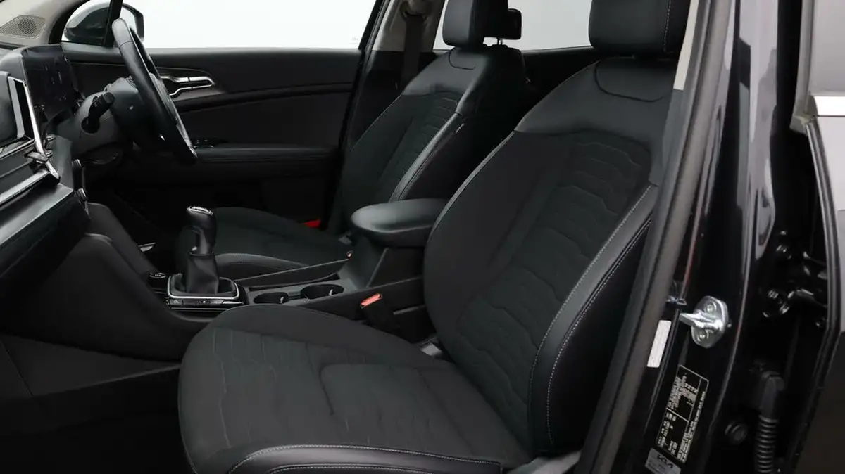 2022-kia-sportage-16-t-gdi-launch-edition-big-13
