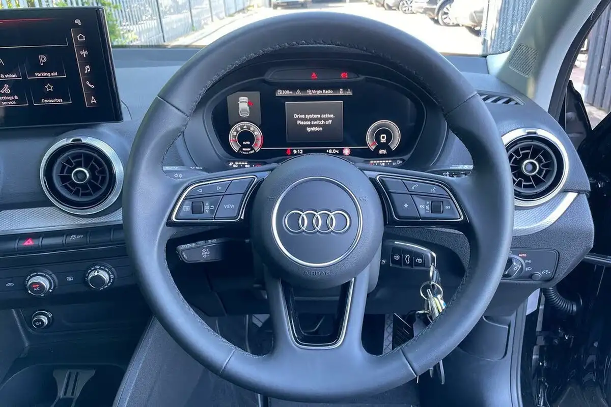 2025-audi-q2-15-35-tfsi-sport-big-36