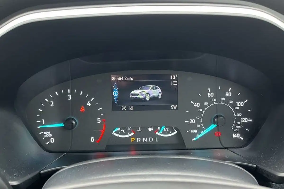 2022-ford-kuga-15-zetec-auto-big-12