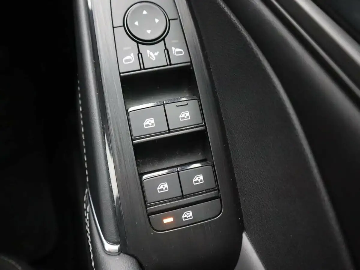 2024-nissan-qashqai-13-dig-t-n-connecta-140ps-big-28