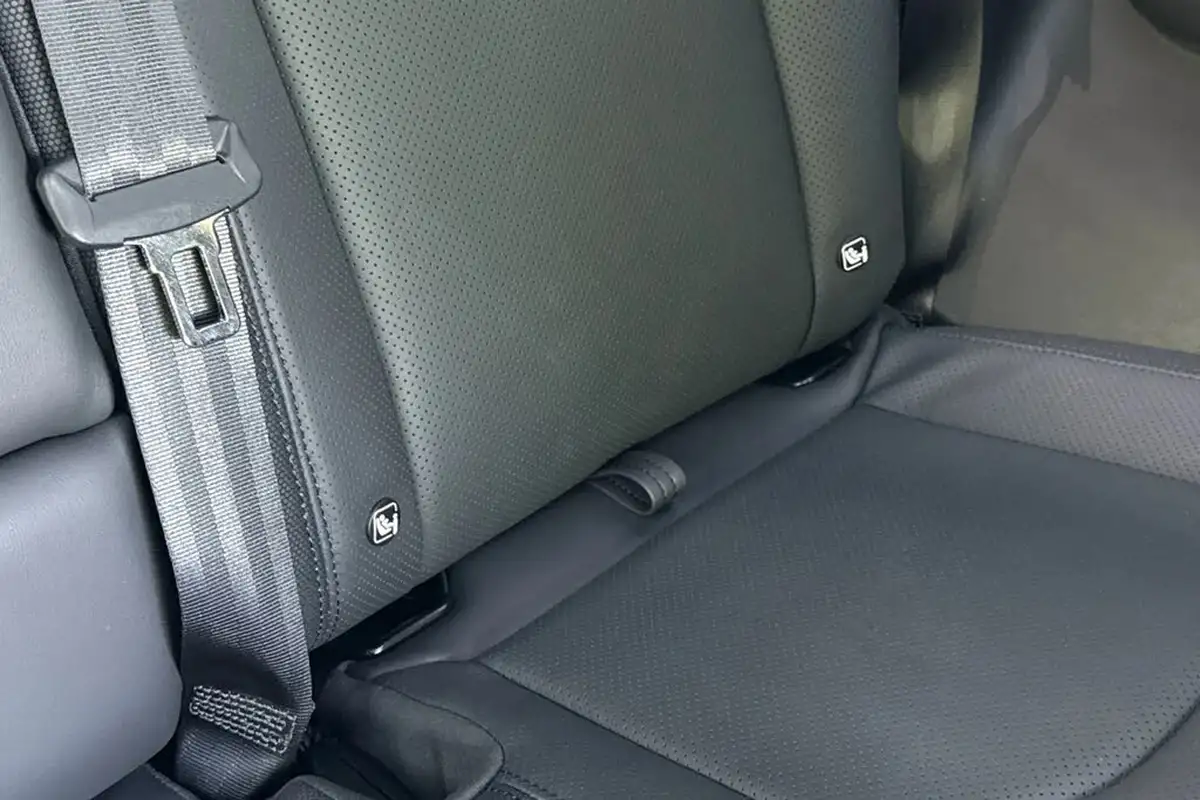 2023-land-rover-90-defender-30-d250-x-dynamic-hse-big-35