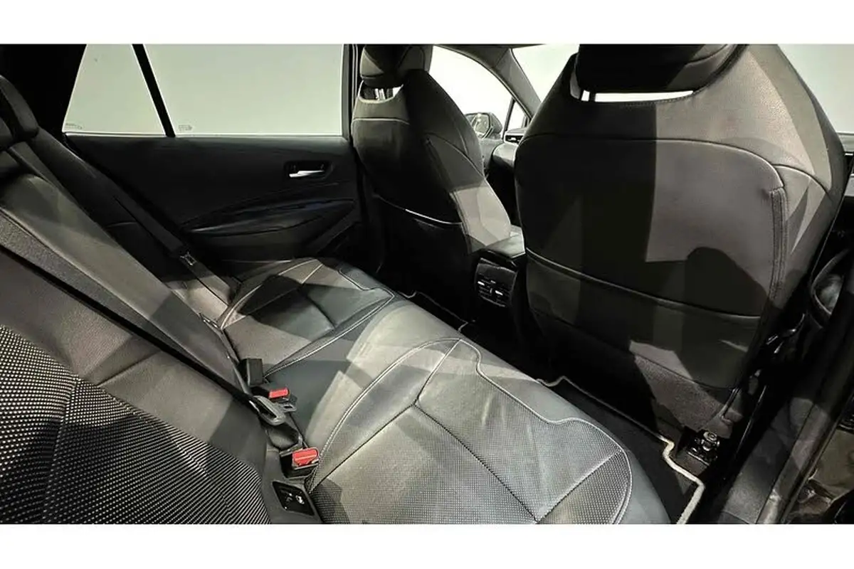 2021-toyota-corolla-18-vvt-i-excel-trk-touring-sports-big-22