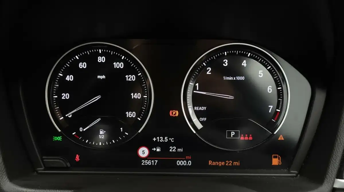 2022-bmw-x1-20-xdrive20i-xline-big-10