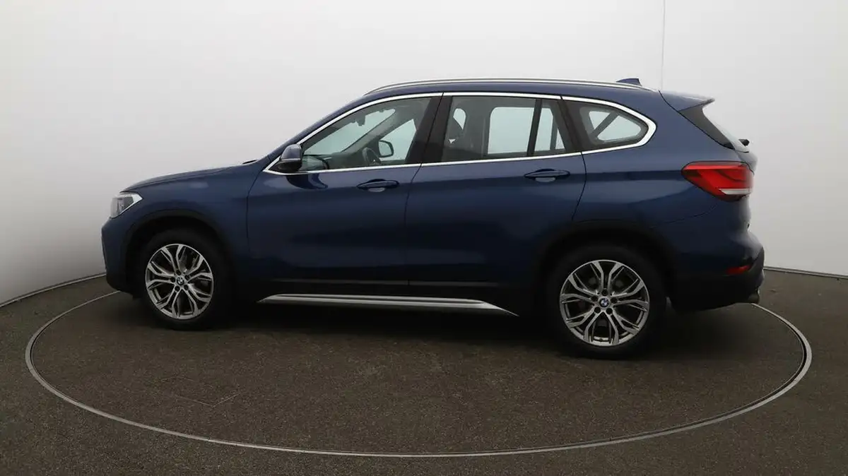2022-bmw-x1-20-xdrive20i-xline-big-51