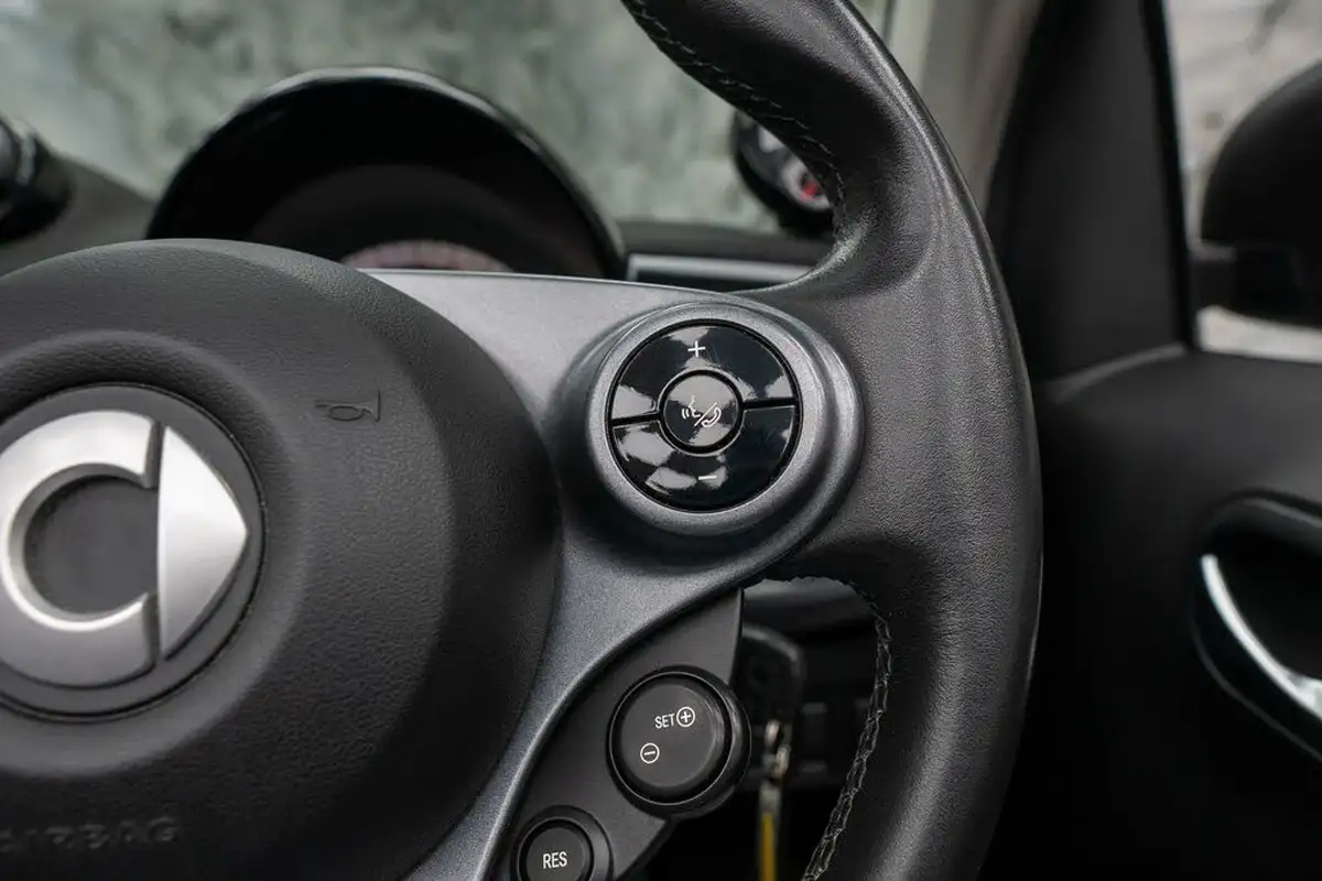 2018-smart-fortwo-10-prime-70bhp-premiumss-cabriolet-twinamic-big-24