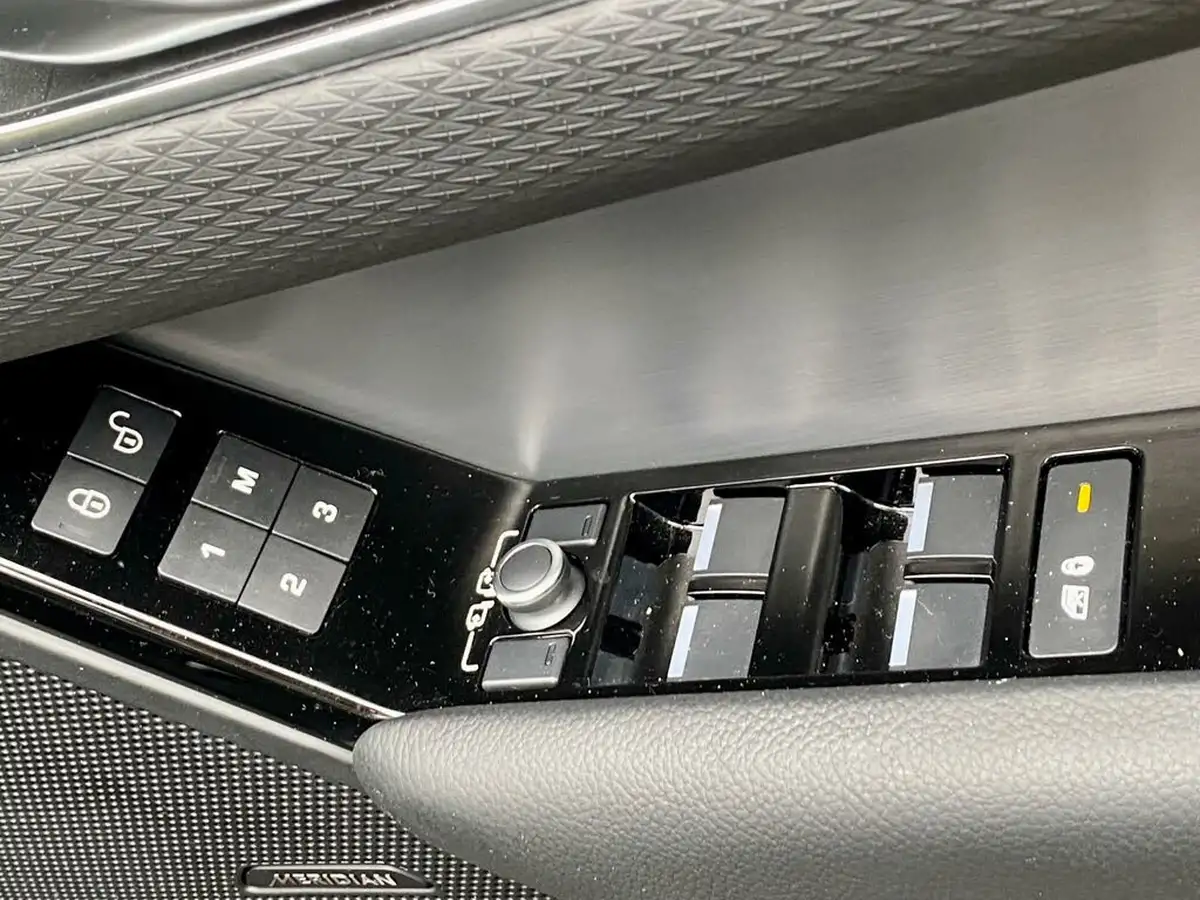 2020-land-rover-range-rover-velar-20-p250-r-dynamic-s-big-40