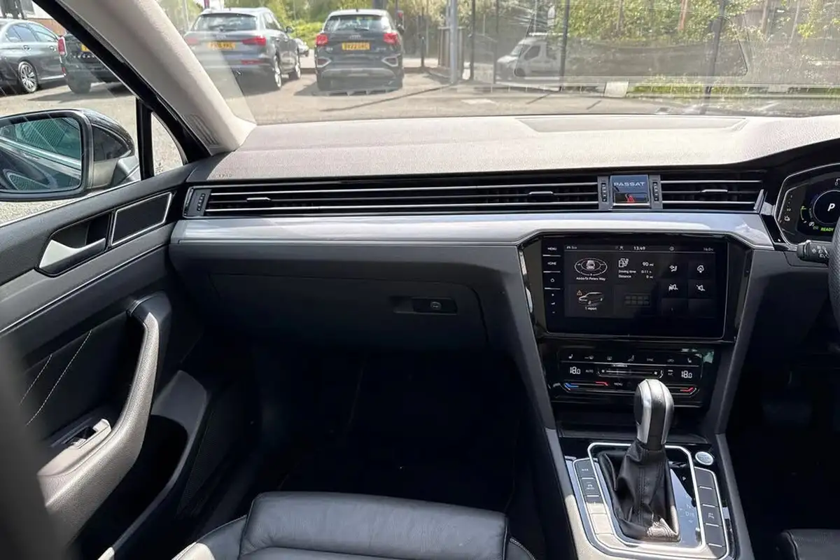 2022-volkswagen-passat-14-tsi-gte-advance-estate-5d-big-19