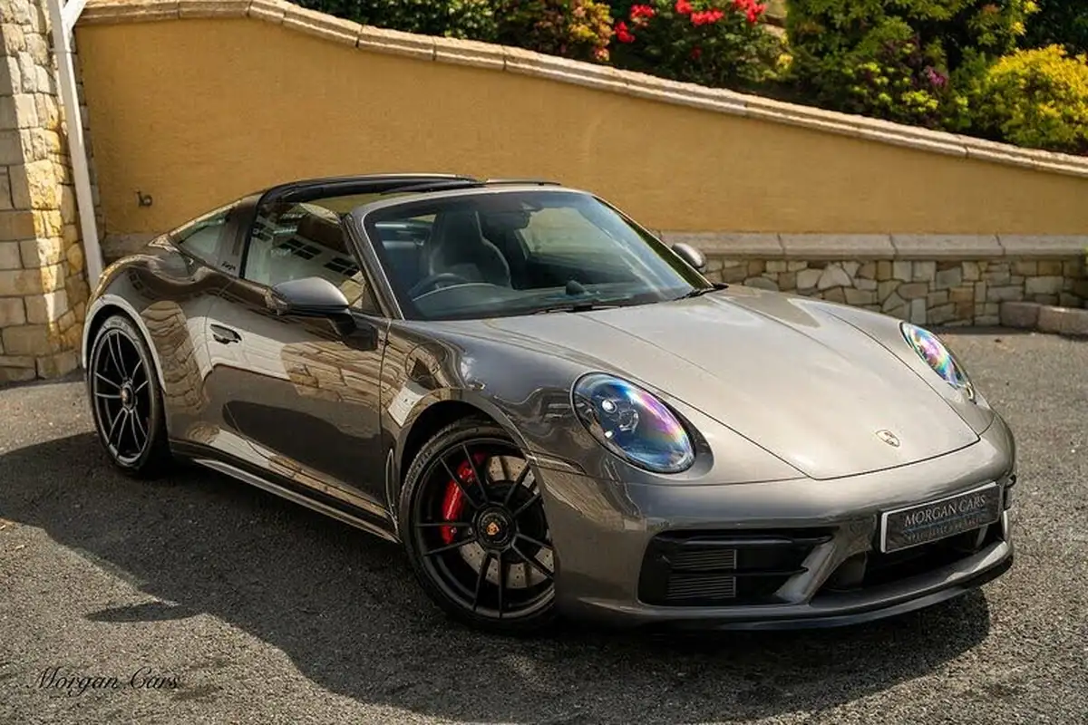 2022-porsche-911-30-targa-4-gts-pdk-big-21