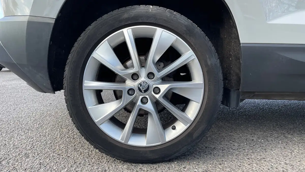 2021-skoda-karoq-15-tsi-se-l-big-18