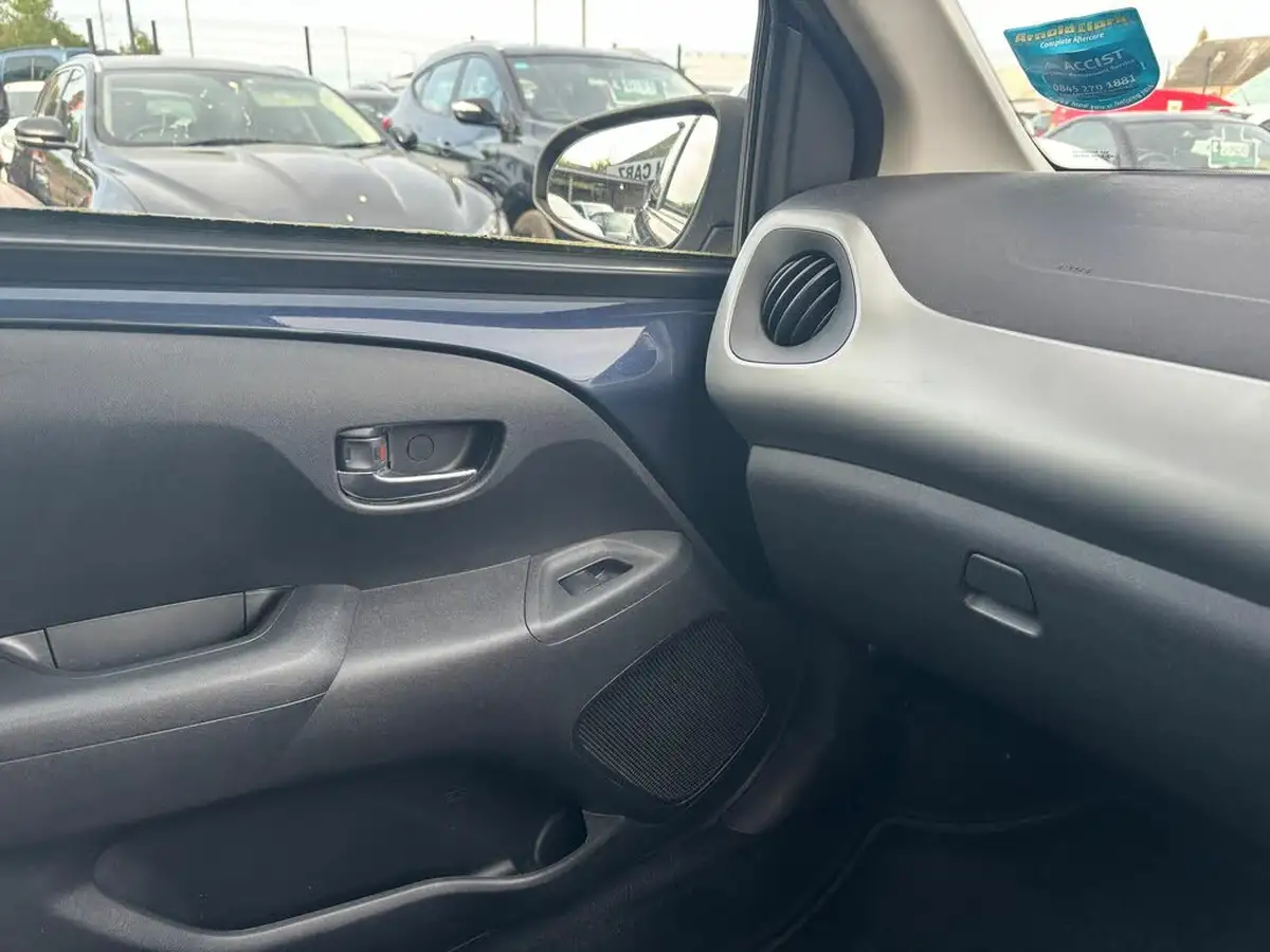2014-citroen-c1-10-vti-flair-5d-big-8