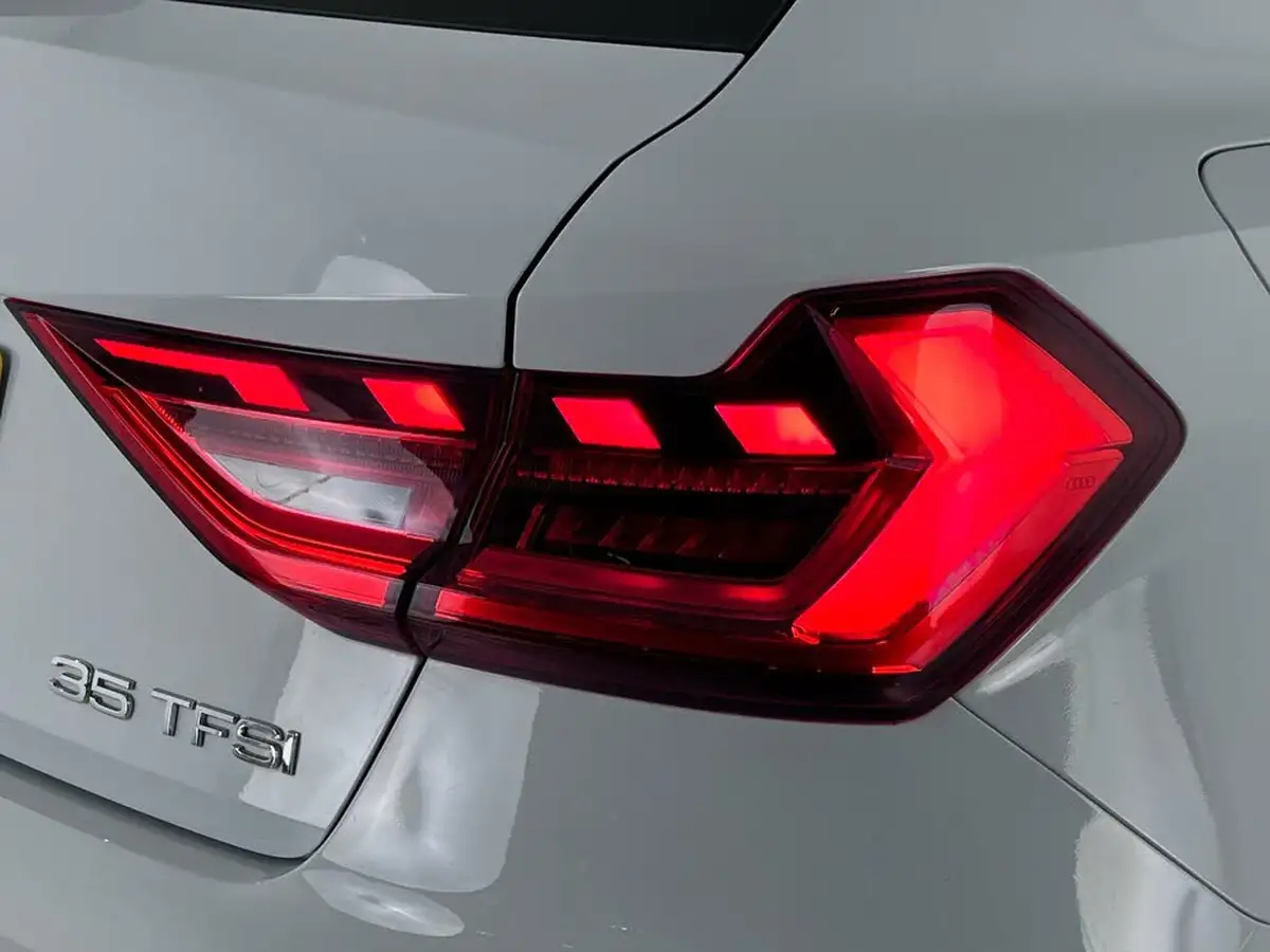 2022-audi-a1-15-35-tfsi-s-line-big-7