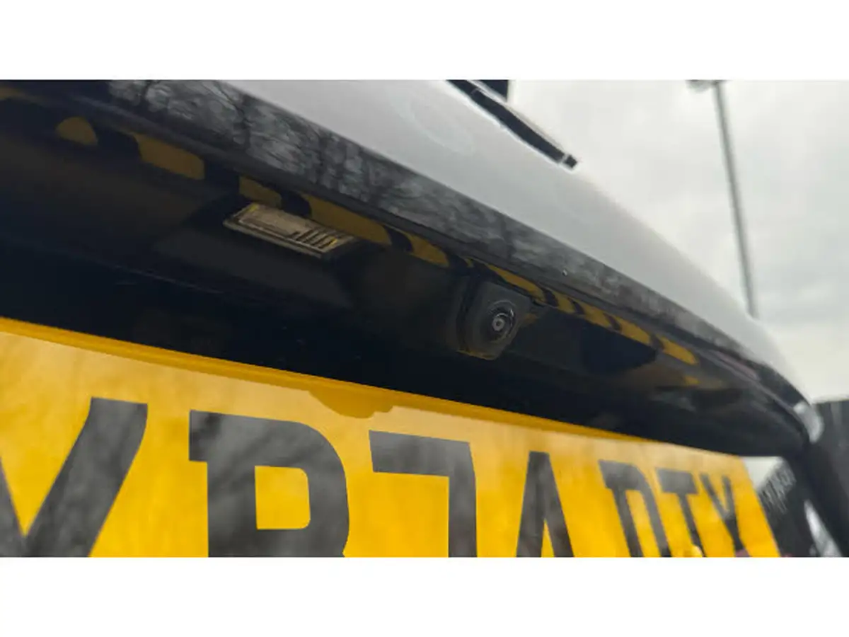 2024-mini-cooper-15-cooper-c-sport-3d-big-35