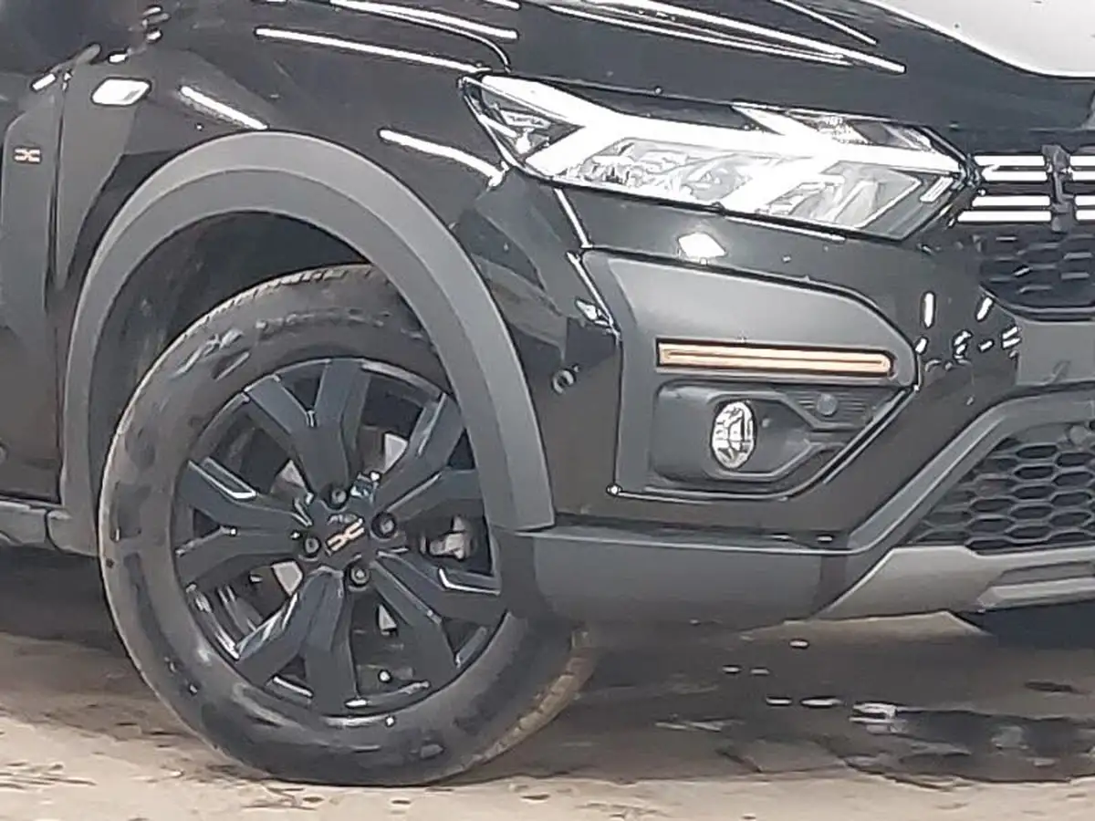 2024-dacia-sandero-stepway-10-tce-extreme-90bhp-big-8