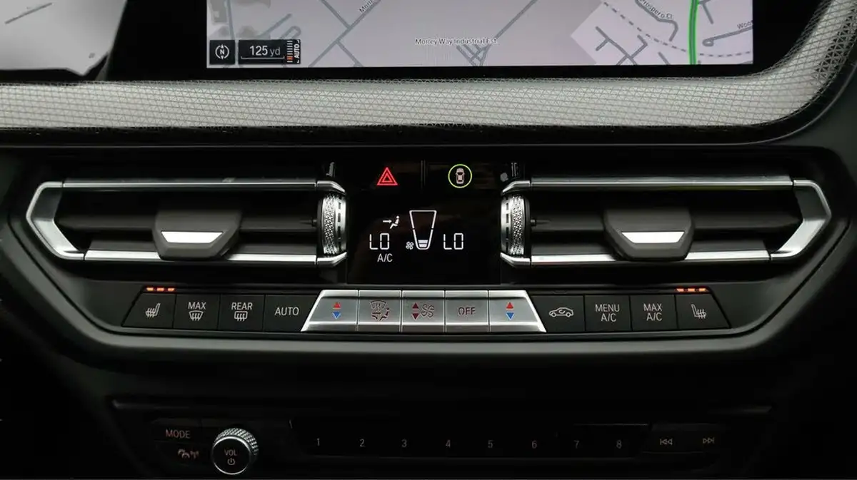 2022-bmw-1-series-15-118i-m-sport-lcp-dct-big-12