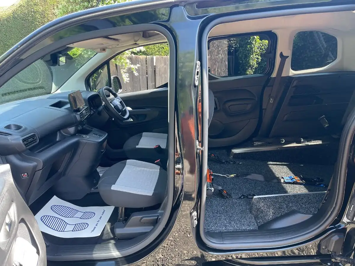 2024-citroen-berlingo-big-8