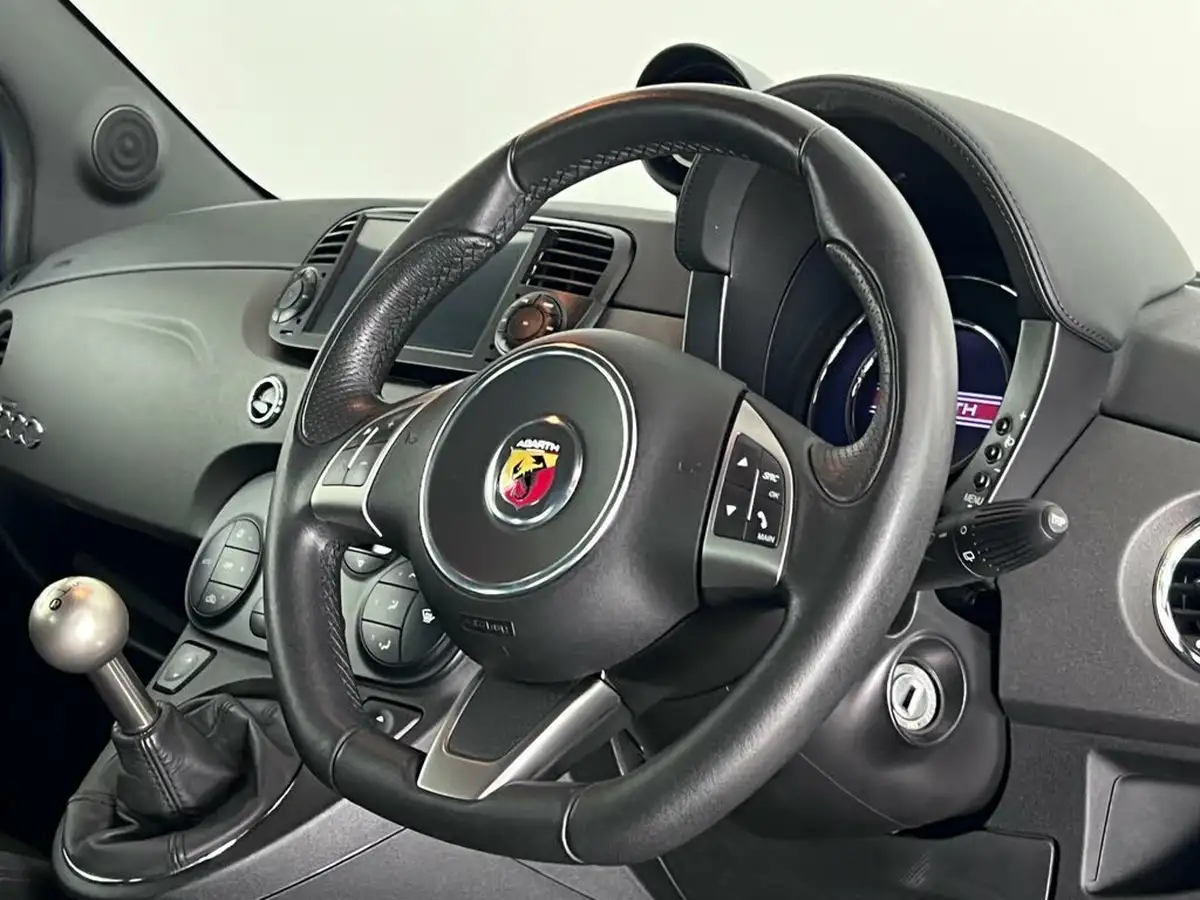 2016-abarth-500-14-tjet-595-competizione-big-14