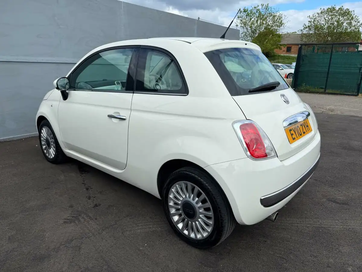 2010-fiat-500-12-lounge-69bhp-big-1
