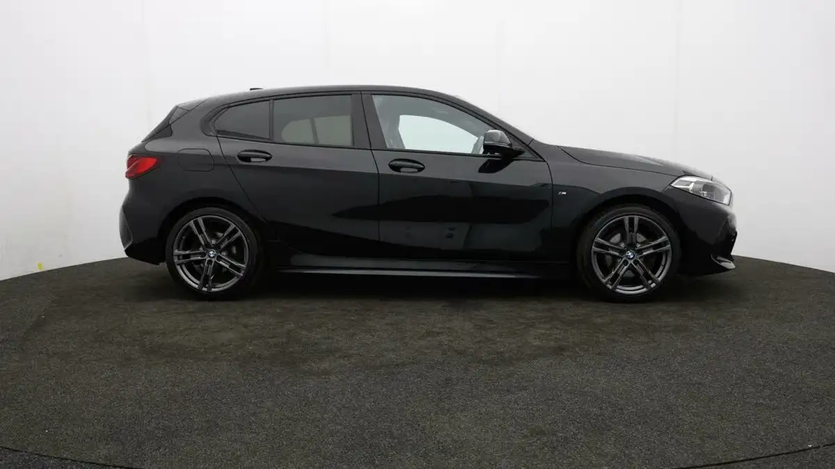 2021-bmw-1-series-15-118i-m-sport-lcp-big-32