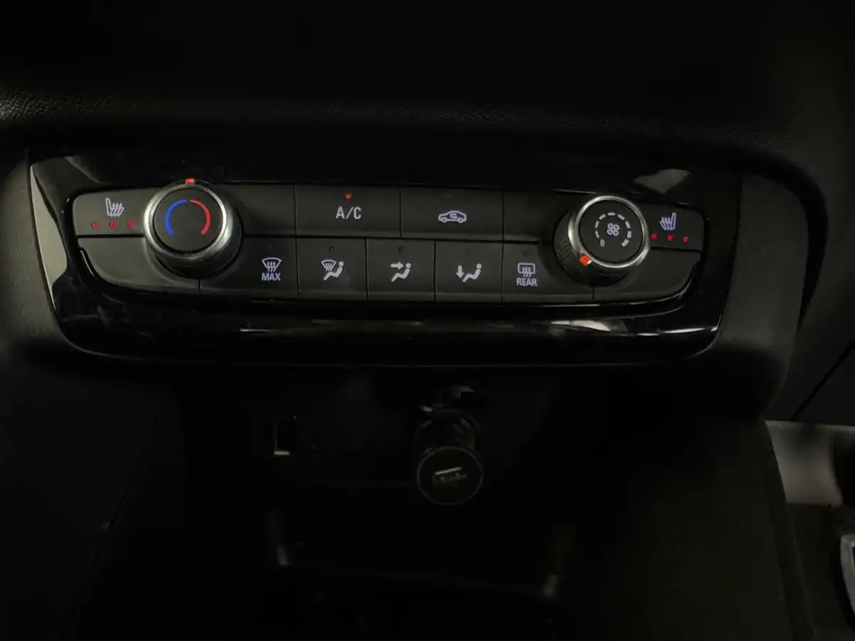 2022-vauxhall-corsa-12-turbo-elite-edition-auto-big-17