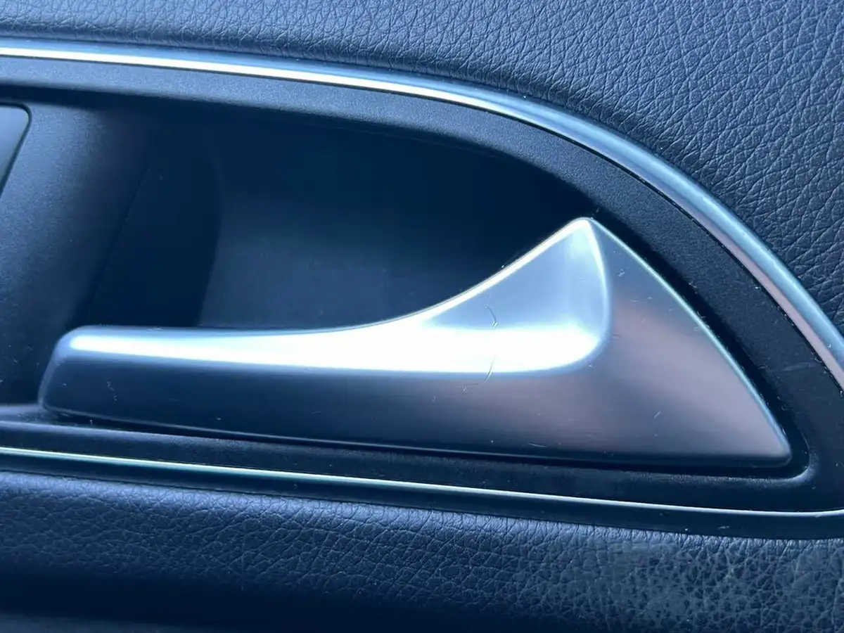 2016-mercedes-benz-a-class-15d-a180d-amg-line-ss-big-44