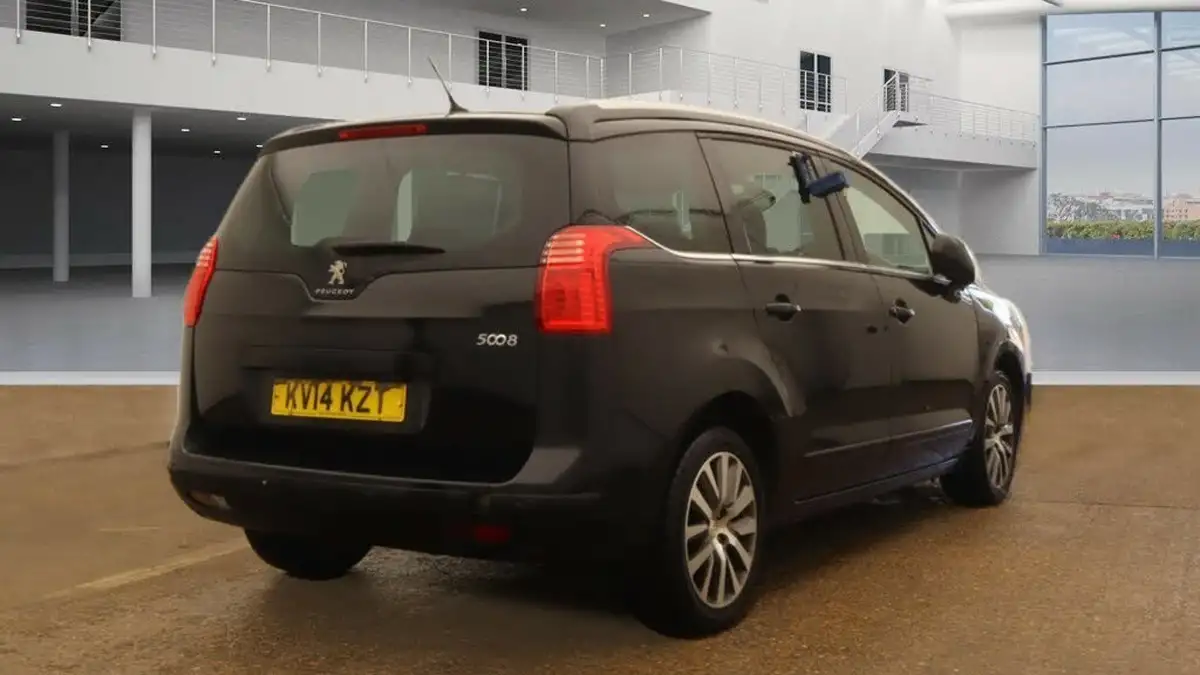 2014-peugeot-5008-20hdi-allure-163bhp-fap-auto-big-3
