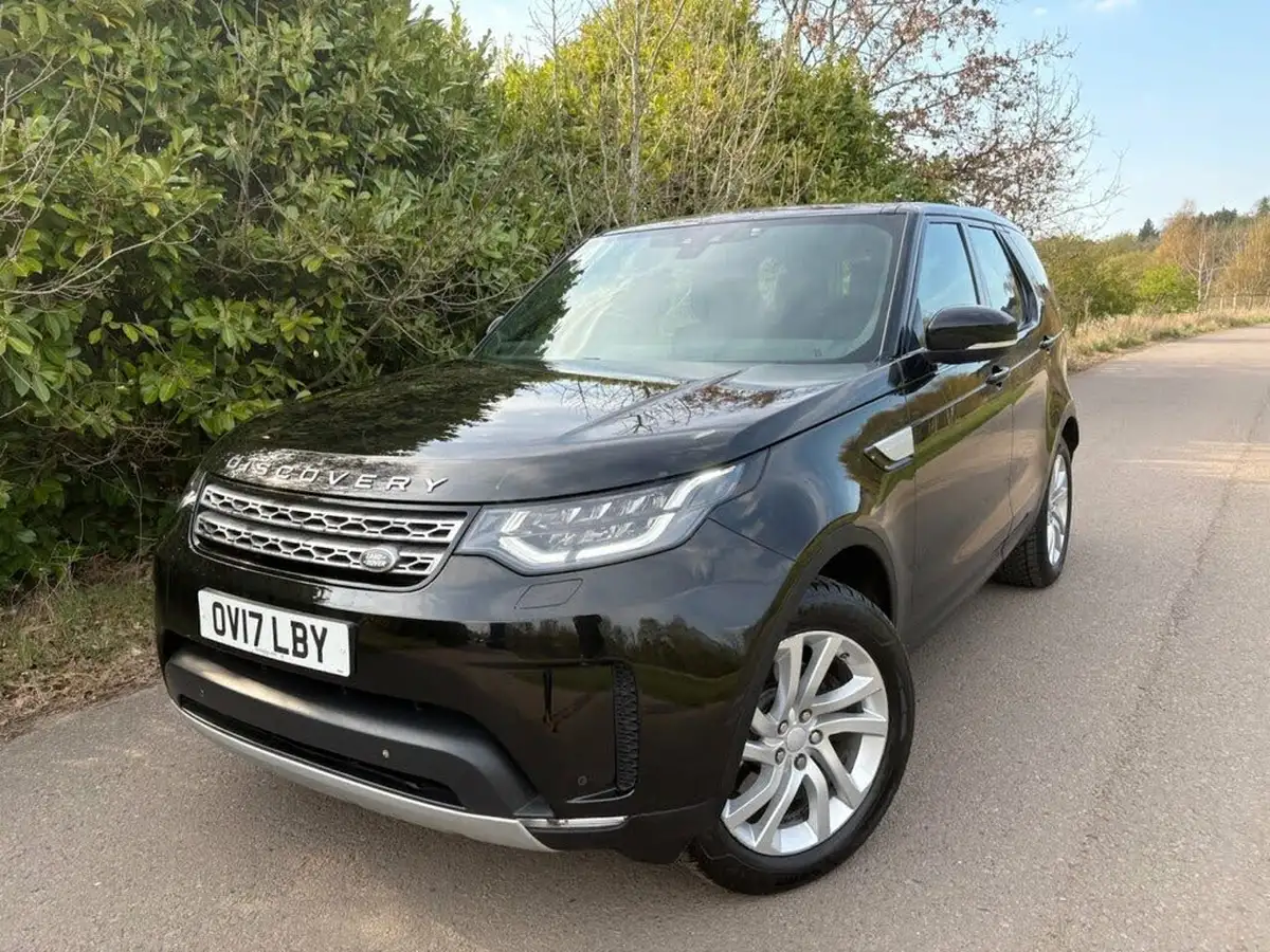 2017-land-rover-discovery-30td6-hse-259ps-awd-station-wagon-5d-auto-big-1