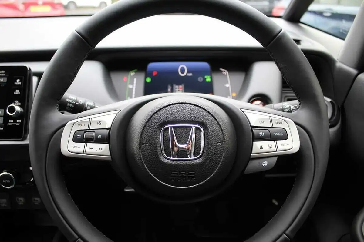 2025-honda-jazz-15-i-mmd-crosstar-advance-big-23