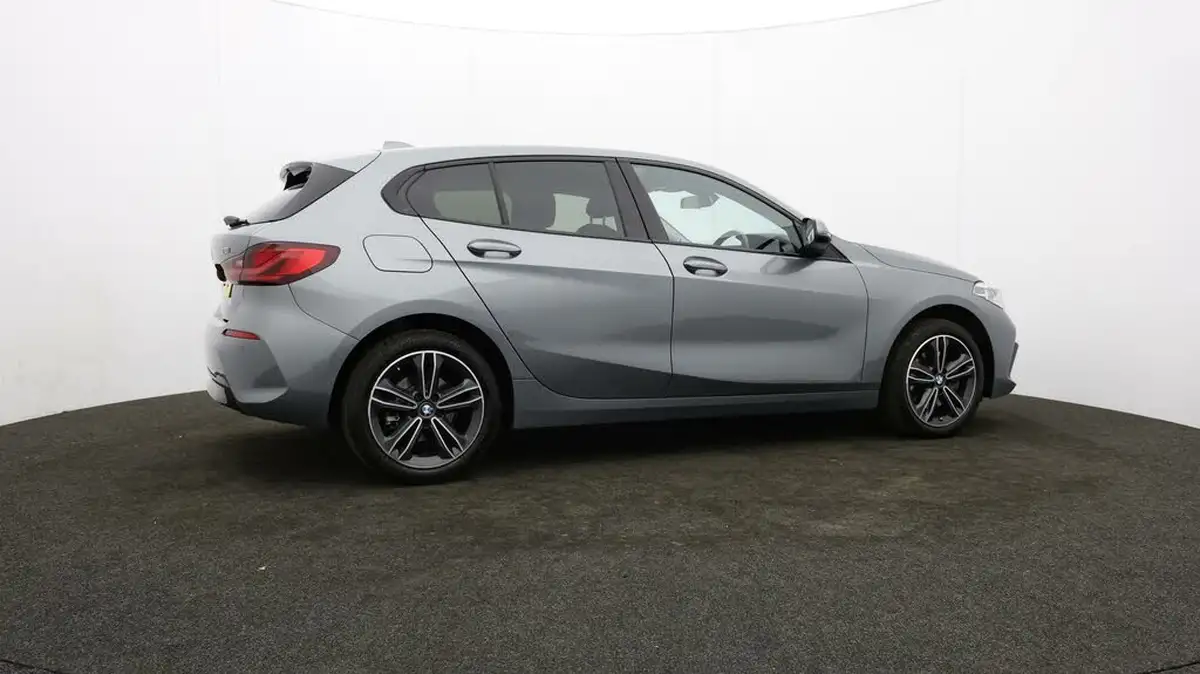 2024-bmw-1-series-15-118i-sport-dct-big-27