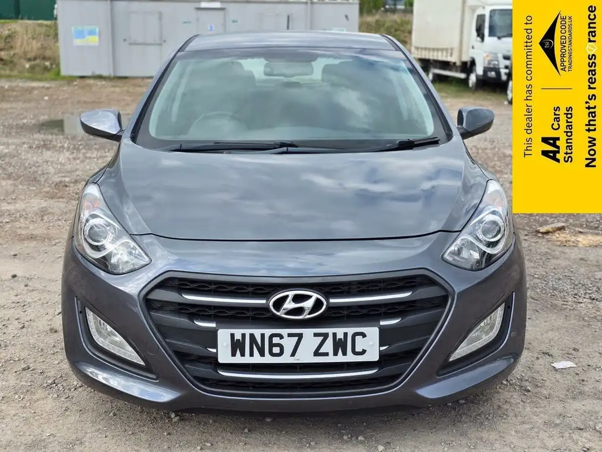 2017-hyundai-i30-16crdi-se-110ps-blue-drive-hatchback-dct-big-1