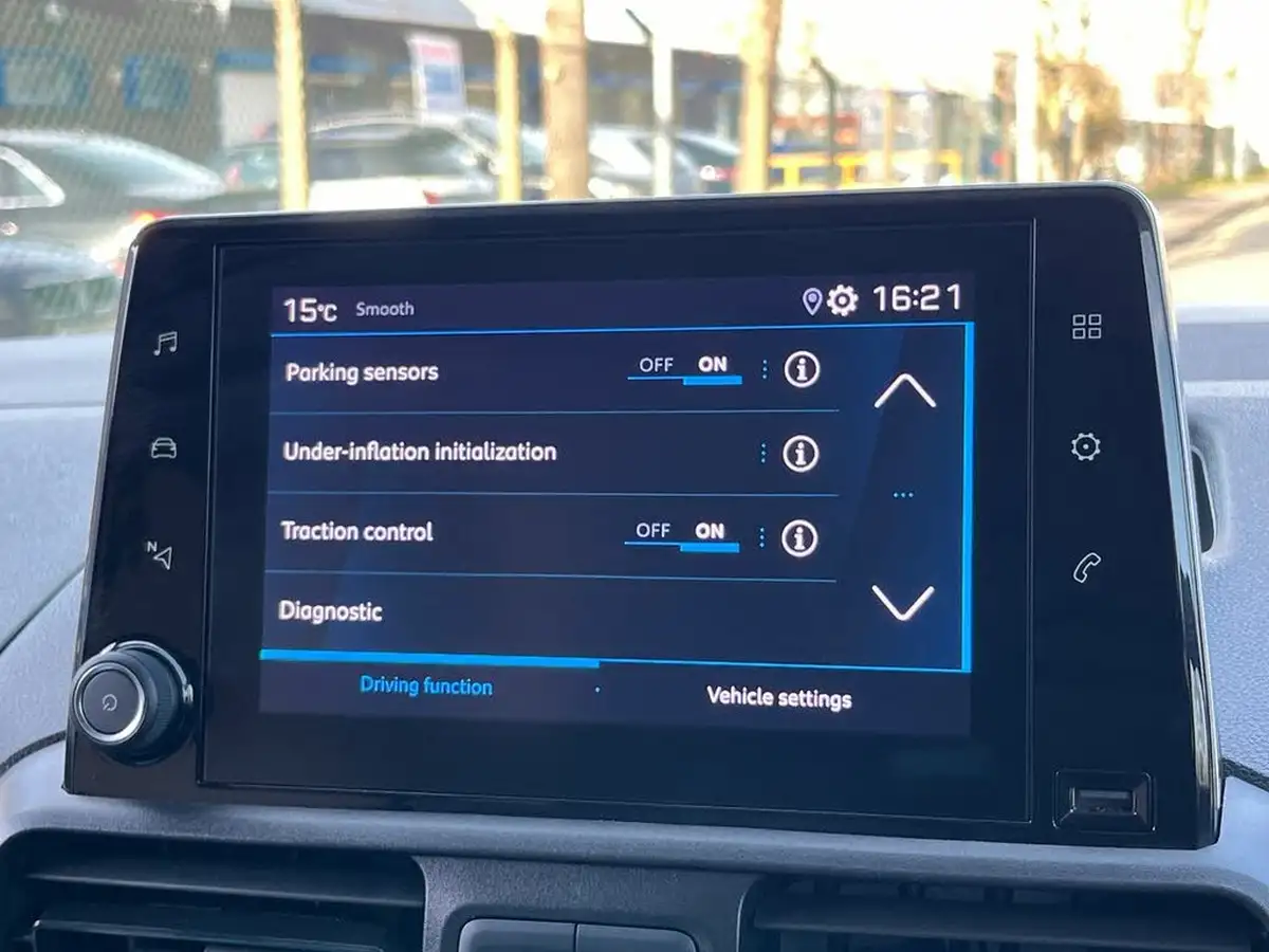 2021-peugeot-partner-15-bluehdi-1000-professional-100ps-eu6dt-panel-big-18