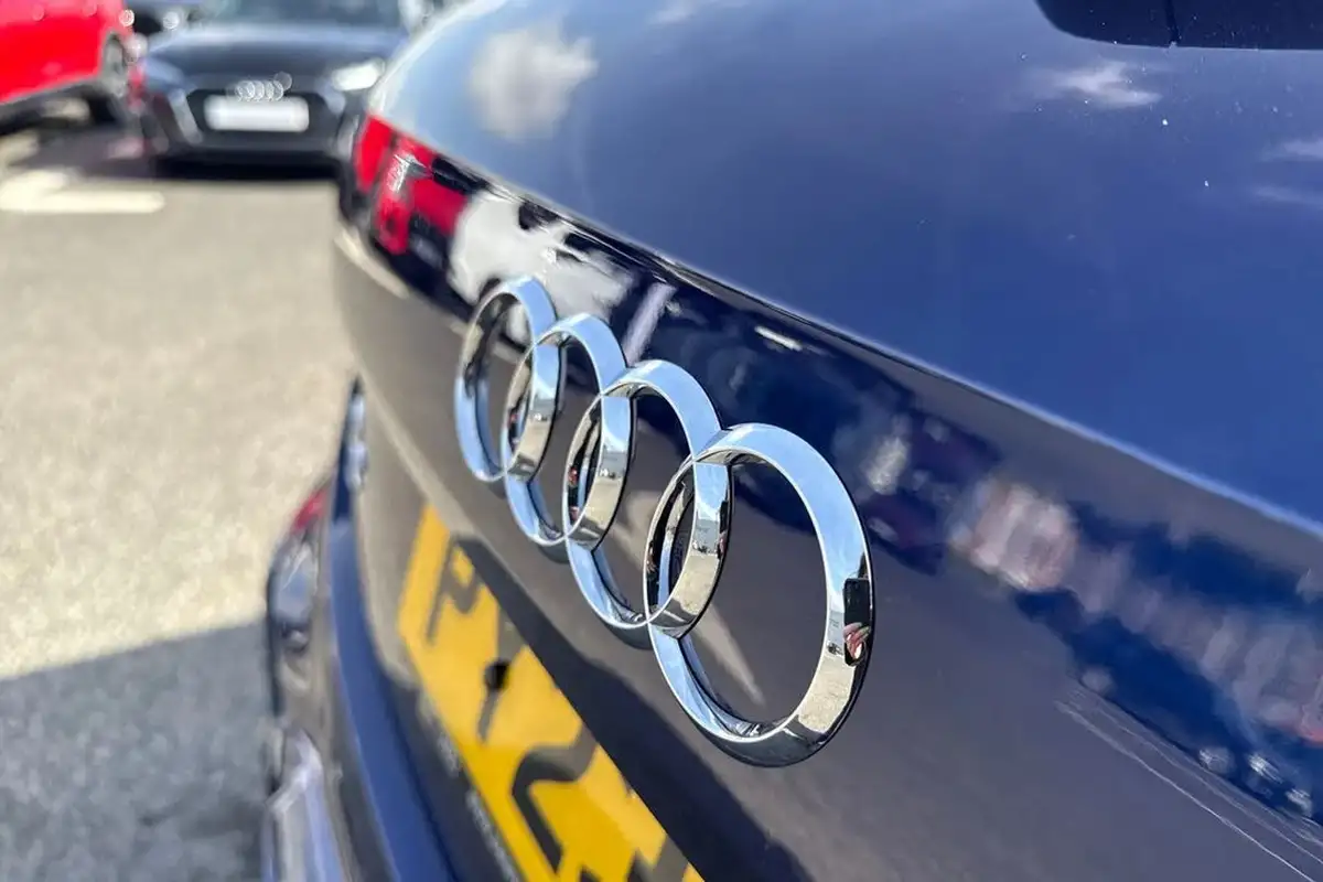 2023-audi-q2-15-35-tfsi-black-edition-s-tronic-big-30