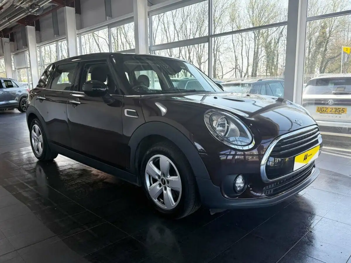 2018-mini-clubman-15-cooper-auto-big-1