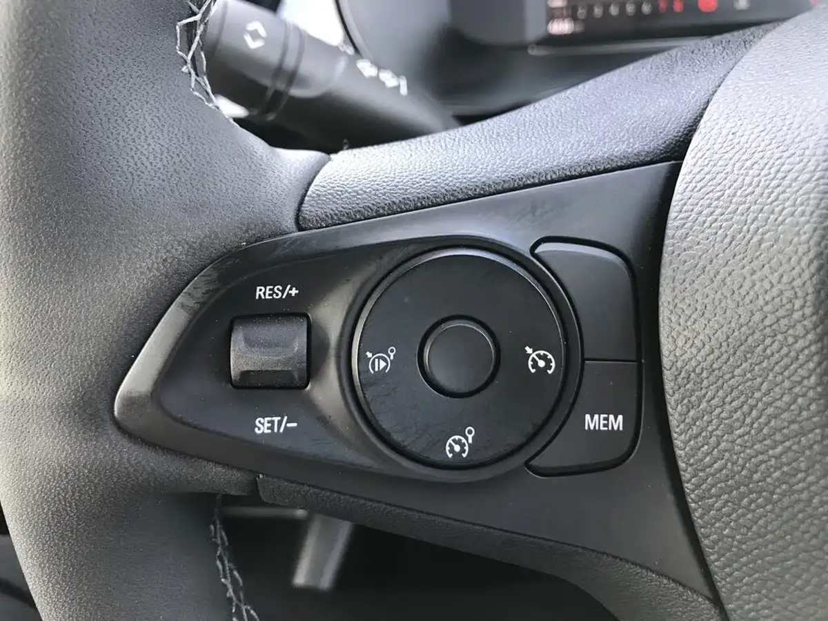 2023-vauxhall-corsa-12i-gs-big-22