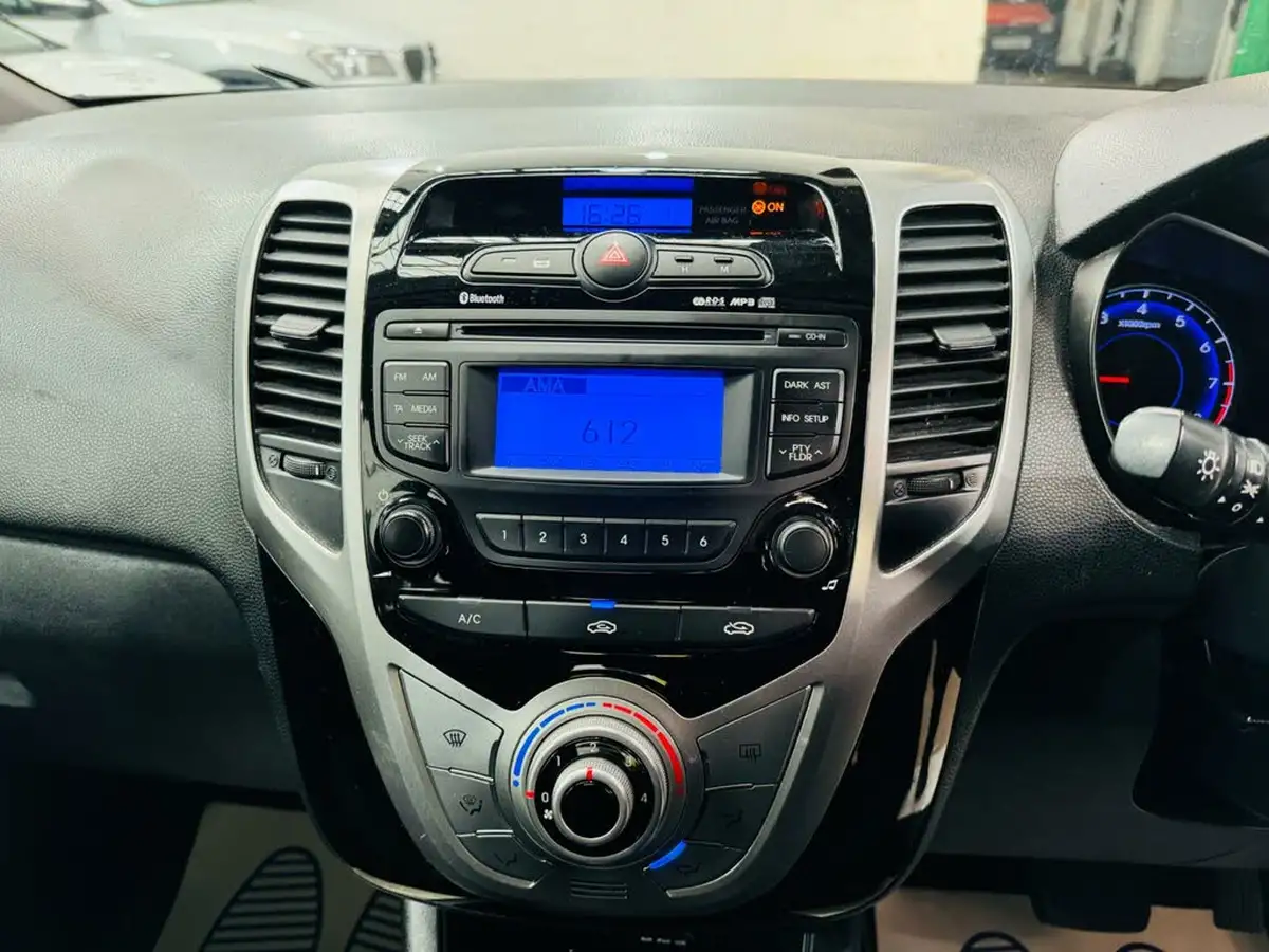 2012-hyundai-ix20-16-active-big-14