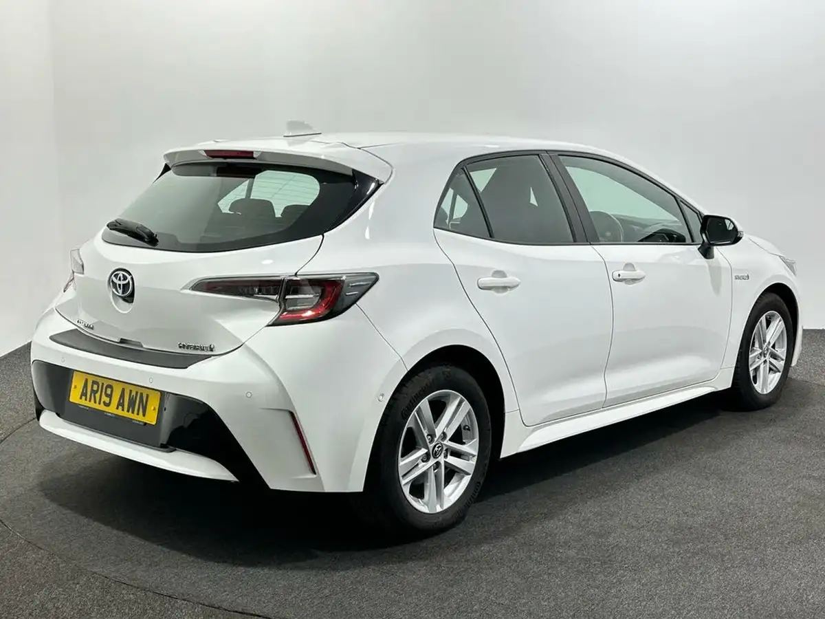 2019-toyota-corolla-18-vvt-i-icon-spare-wheel-hatchback-5d-big-6