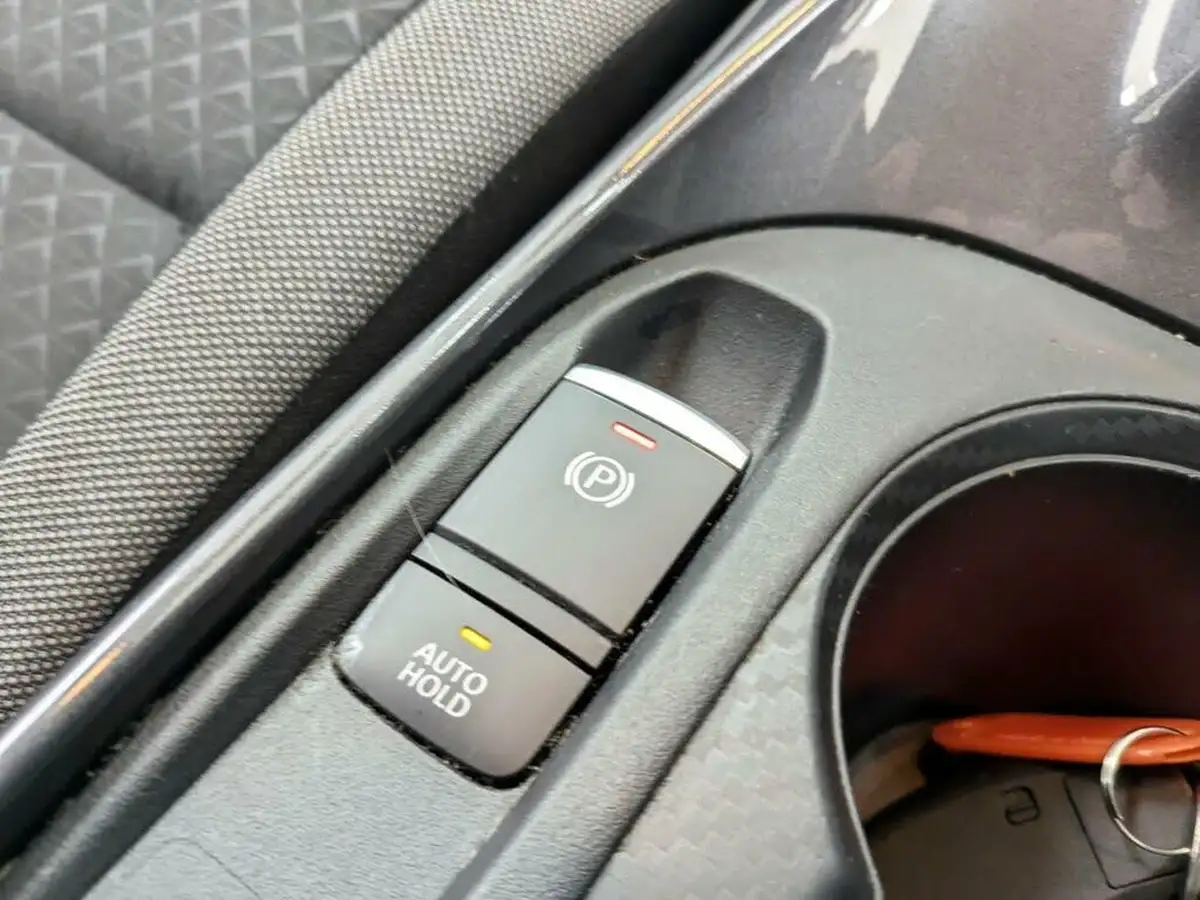 2021-nissan-juke-10-dig-t-n-connecta-big-22