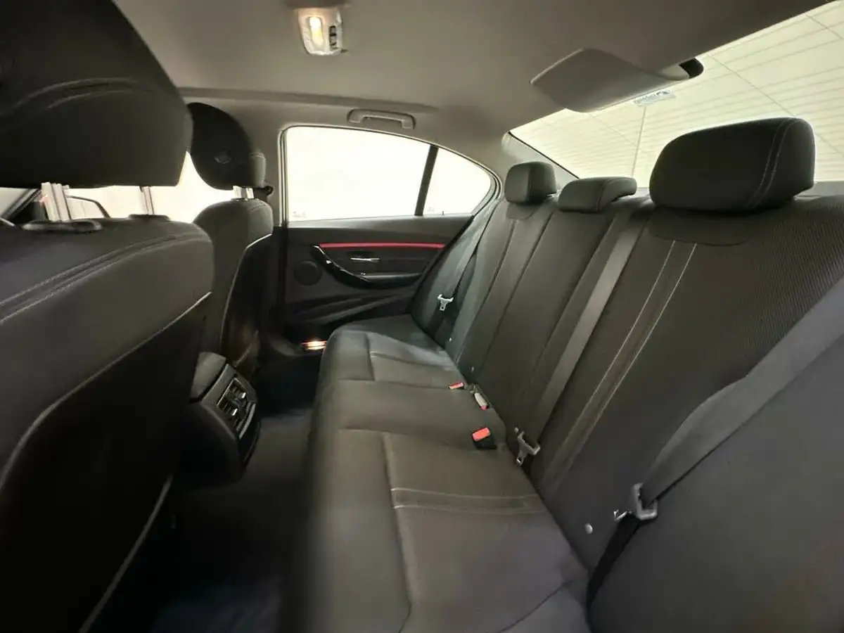 2016-bmw-3-series-20-320i-sport-saloon-4d-auto-big-22