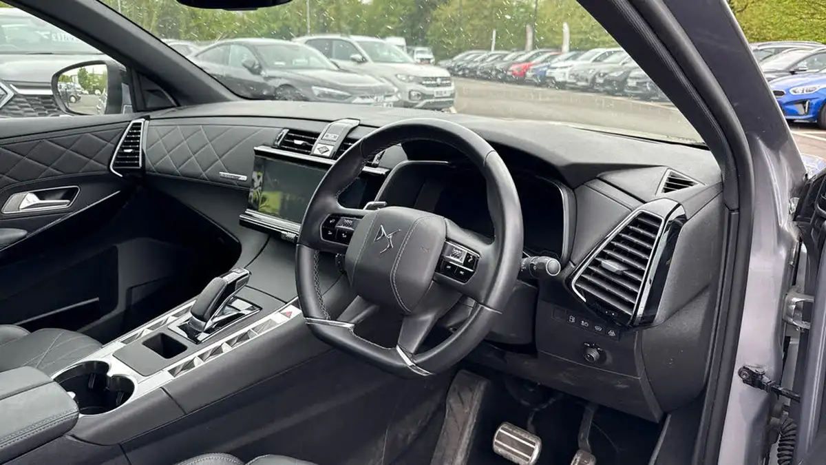 2022-ds-ds-7-crossback-e-tense-rivoli-225ps-big-8