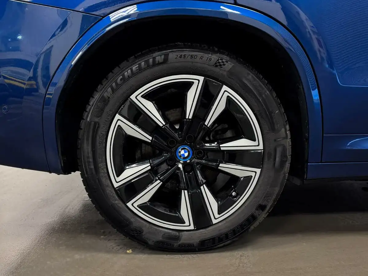 2022-bmw-ix3-e-m-sport-big-56