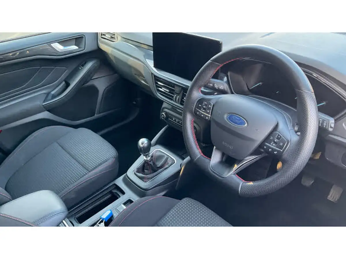2022-ford-focus-10t-st-line-125ps-hatchback-big-10