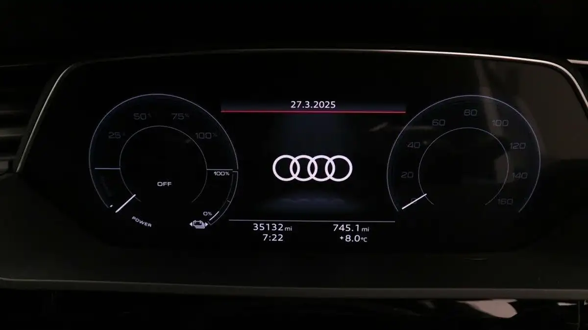 2021-audi-e-tron-50e-s-line-station-wagon-big-7